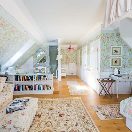 Oleander Romantik Zimmer Trausdorf an der Wulka Zewnętrze zdjęcie